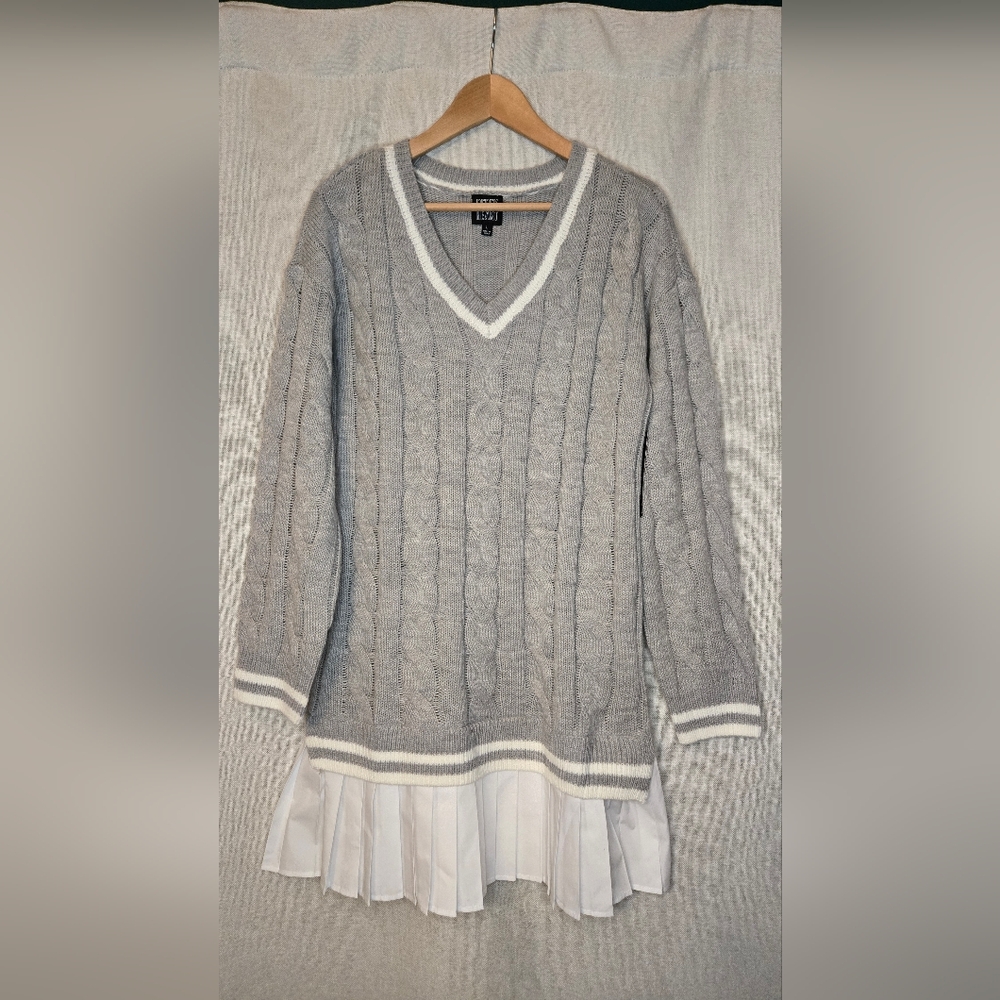 Gray Cable Knit V-Neck Sweater-dress